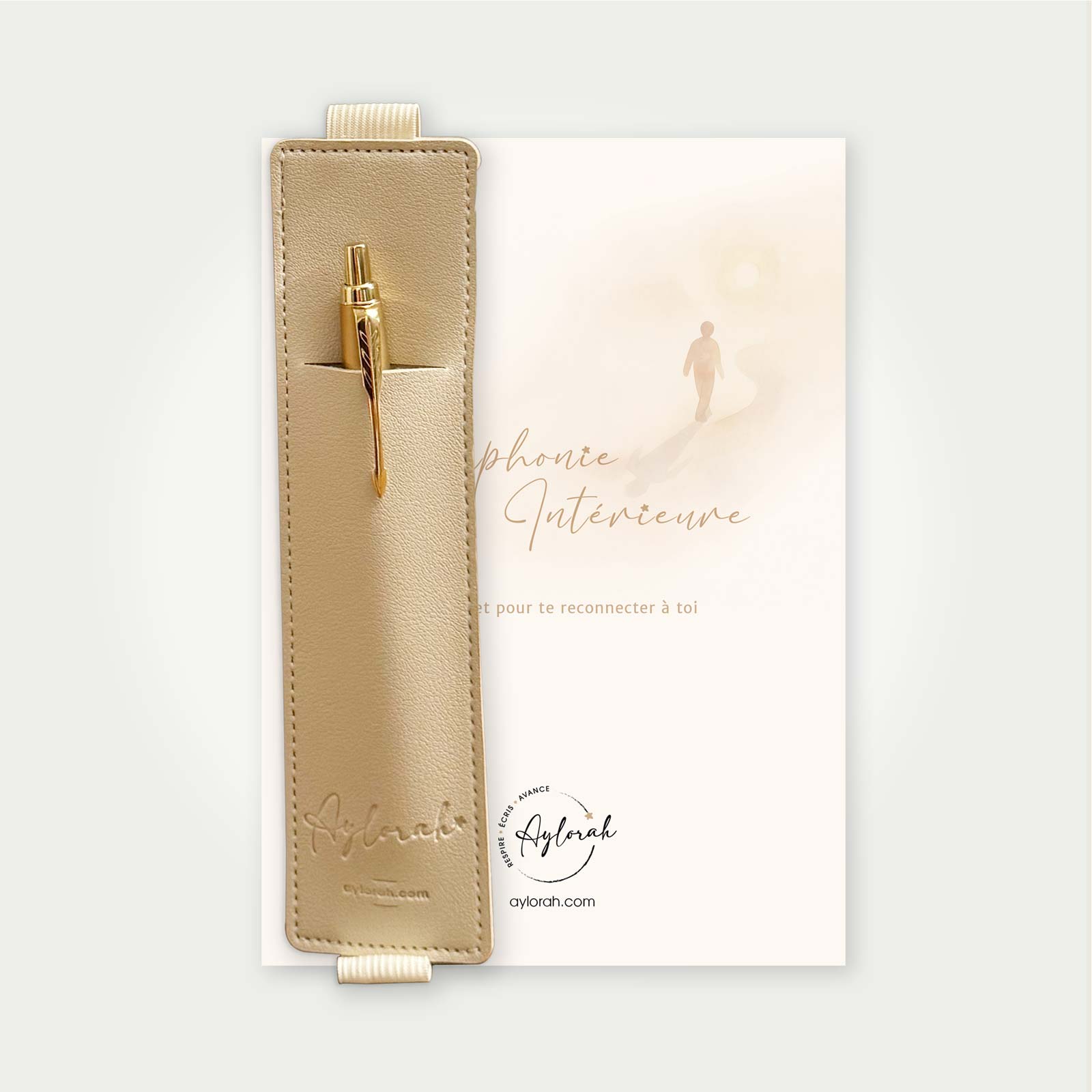 Porte-stylo camel et carnet Symphonie Intérieure vus de dessus.